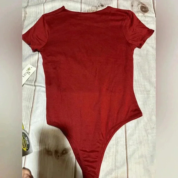 Orange Kiss Women’s Bodysuit Short Sleeve Size Medium Deep Red - Picture 5 of 7